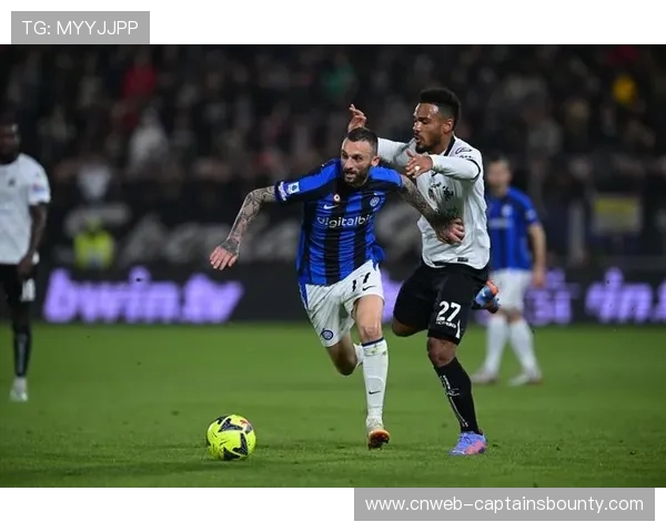 劳塔罗点射瞬间冷静施压，国米客场占据主动