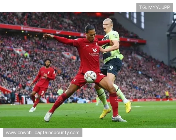 多位英超球星参与慈善拍卖,捐助款项用于社区足球设施建设 多位英超球星参与慈善拍卖,捐助款项用于社区足球设施建设